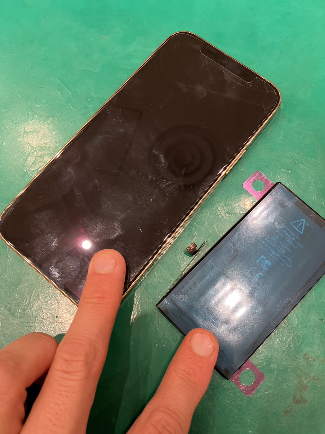 iPhone修理なら【モバイル修理 救急便】へ