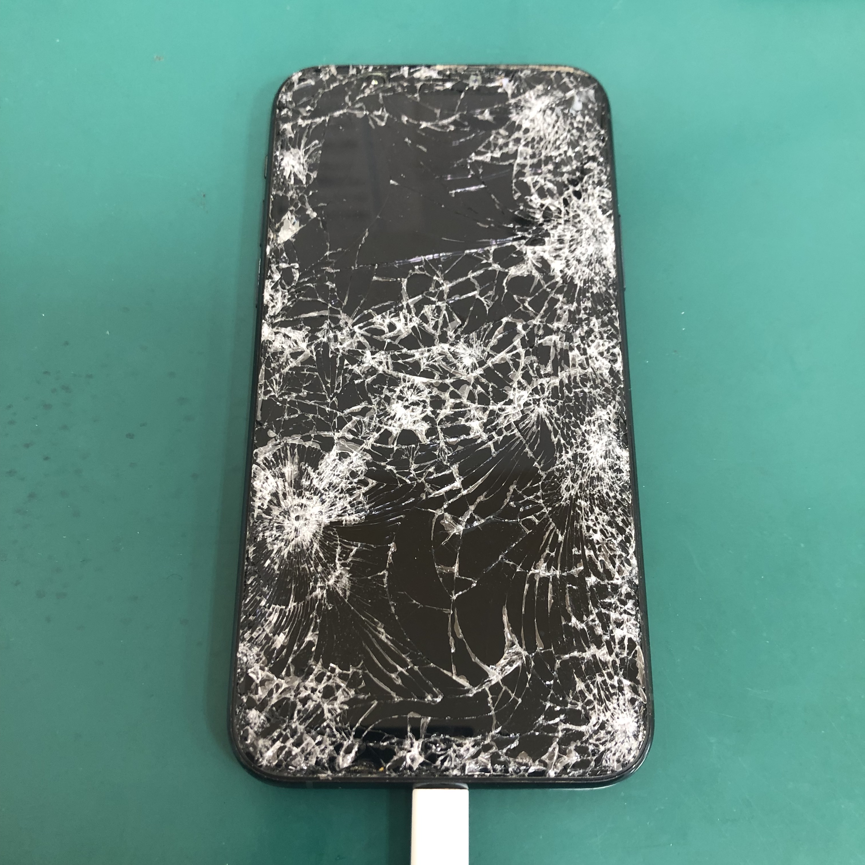 iPhone修理なら【モバイル修理 救急便】へ