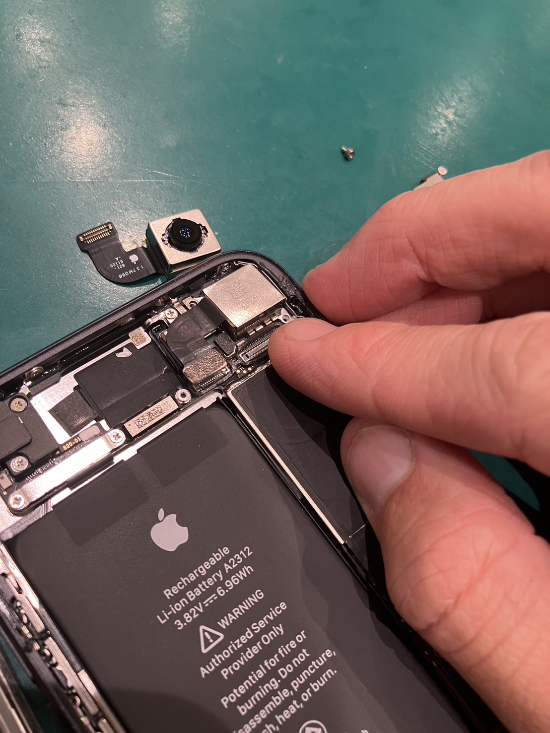 iPhone修理なら【モバイル修理 救急便】へ