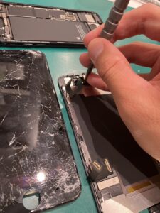 iPhone修理なら【モバイル修理 救急便】へ