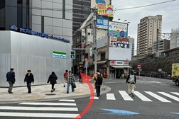 五反田駅前店 アクセス 4:4.横断歩道を渡り矢印の方へお進みください。