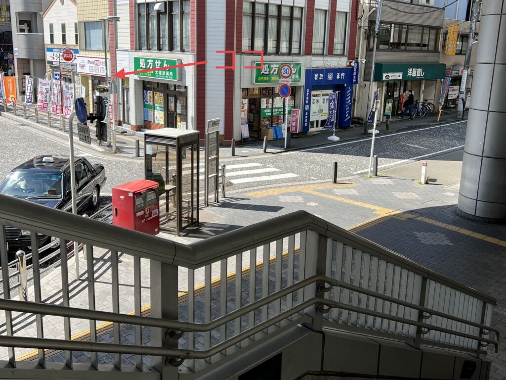 相模原駅前店 アクセス 4:階段を降りるとすぐに当店がございます。