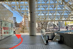 アトレ川越店 アクセス 7:左に曲がるとすぐに当店がございます。