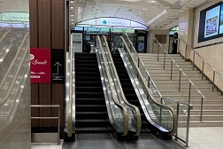 大丸京都店 アクセス 2:コチラのエスカレーターより中へお入りください。