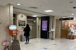 大丸京都店 アクセス 4:中に入るとすぐ左にエレベーターがあります。7Fまでお上がり下さい。