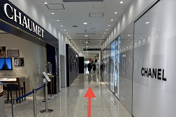 大丸福岡天神店 アクセス 4:中に入りそのままお進みください。