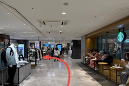 東武百貨店船橋店 アクセス 4:中へ入ると右側にスタバがございます。矢印の方へお進みください。