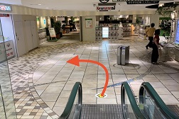 アトレ吉祥寺店 アクセス 6:エスカレーターを下りるとすぐ左側に当店がございます。