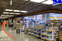 神戸三宮さんプラザ店 アクセス 5:マツモトキヨシを通り過ぎ右に曲がります。