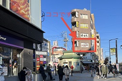 町田店 アクセス 5:こちらのビルの3Fとなります。こちらの看板が目印です。