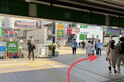 松戸駅前店 アクセス 2:東口を出たら右へお進みください。