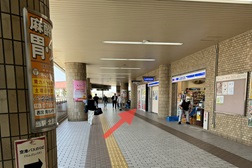 阪急西宮北口店 アクセス 2:2.すぐ右側にローソンがあり、その先が当店となります。