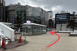 東急百貨店さっぽろ店 アクセス 2:札幌駅を背にして矢印の方へお進み下さい。