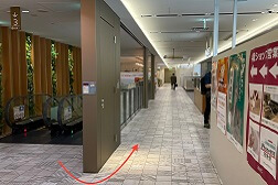 アトレ浦和店 アクセス 5:4階まで上がりましたら矢印の方向へ真っ直ぐお進みください。