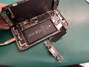 iPhone修理なら【モバイル修理 救急便】へ